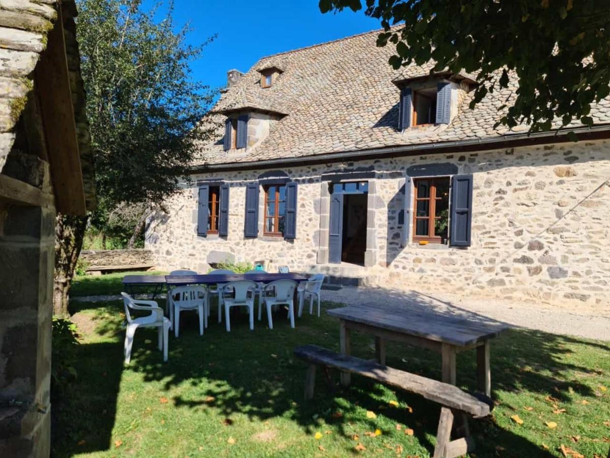 Maison Typique Auvergnate, Piscine Et Four A Pain Saint-Christophe-Les-Gorges المظهر الخارجي الصورة