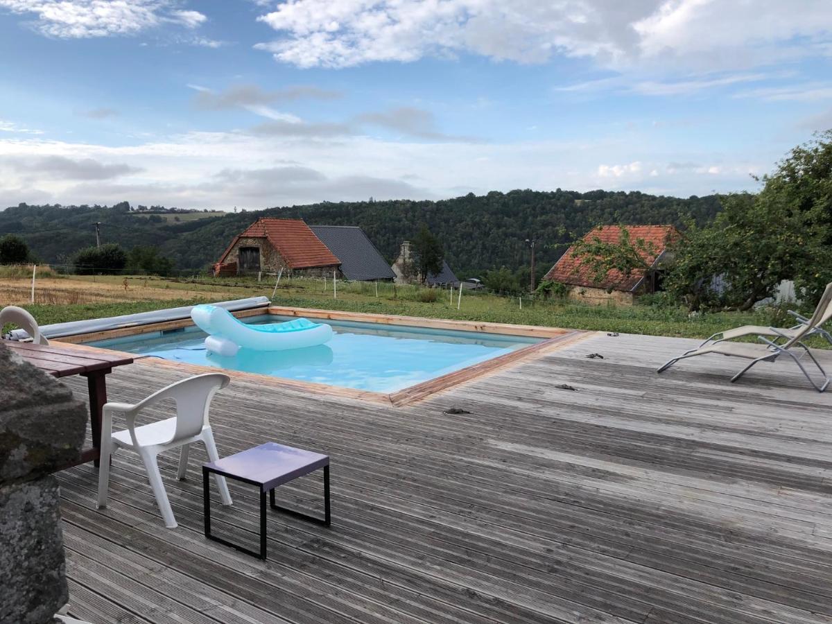 Maison Typique Auvergnate, Piscine Et Four A Pain Saint-Christophe-Les-Gorges المظهر الخارجي الصورة